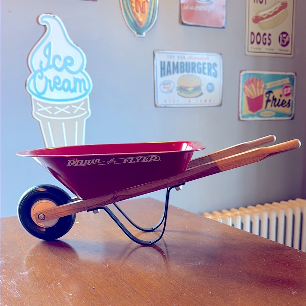 Radio Flyer Vintage Wheelbarrow